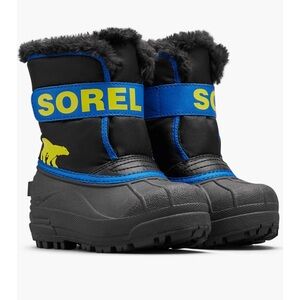 Kids' Snow Commander Insulated Waterproof Boot/ size 9